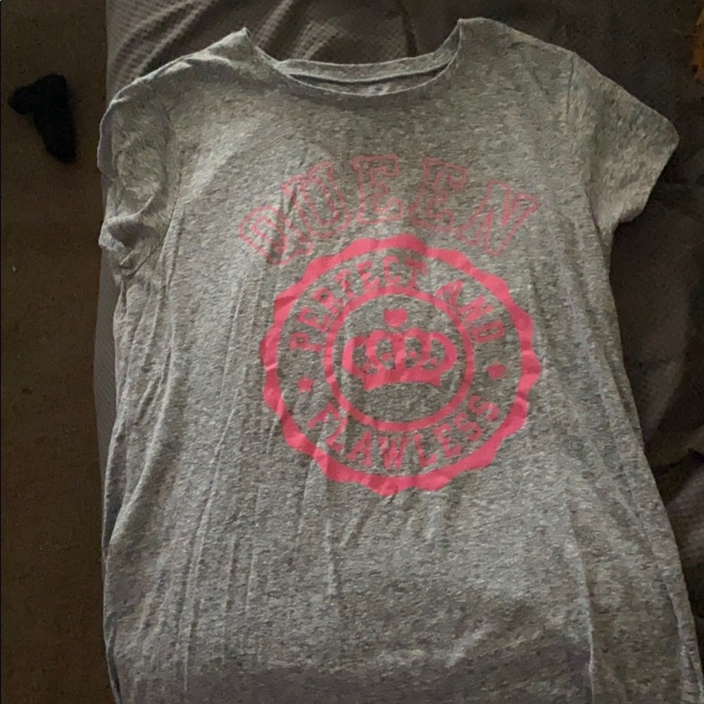 Cute gray shirt